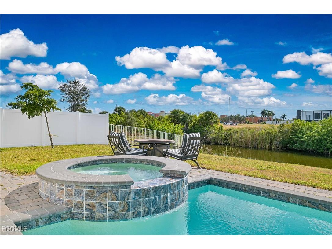 1308 SW 4th Lane Cape Coral FL 33991 2025020886 image32