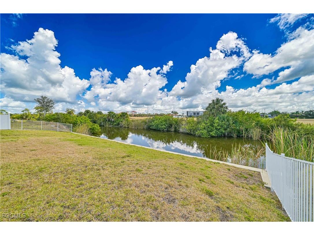 1308 SW 4th Lane Cape Coral FL 33991 2025020886 image37