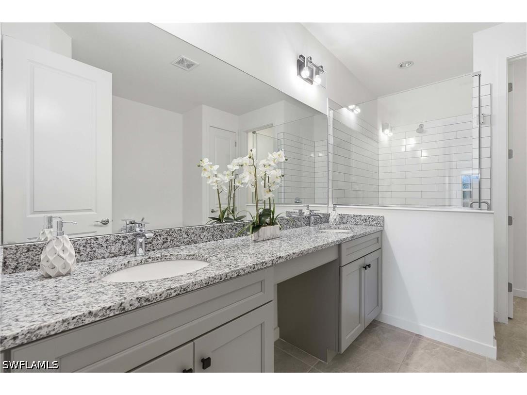 13081 Pembroke Drive Naples FL 34105 226026265 image19