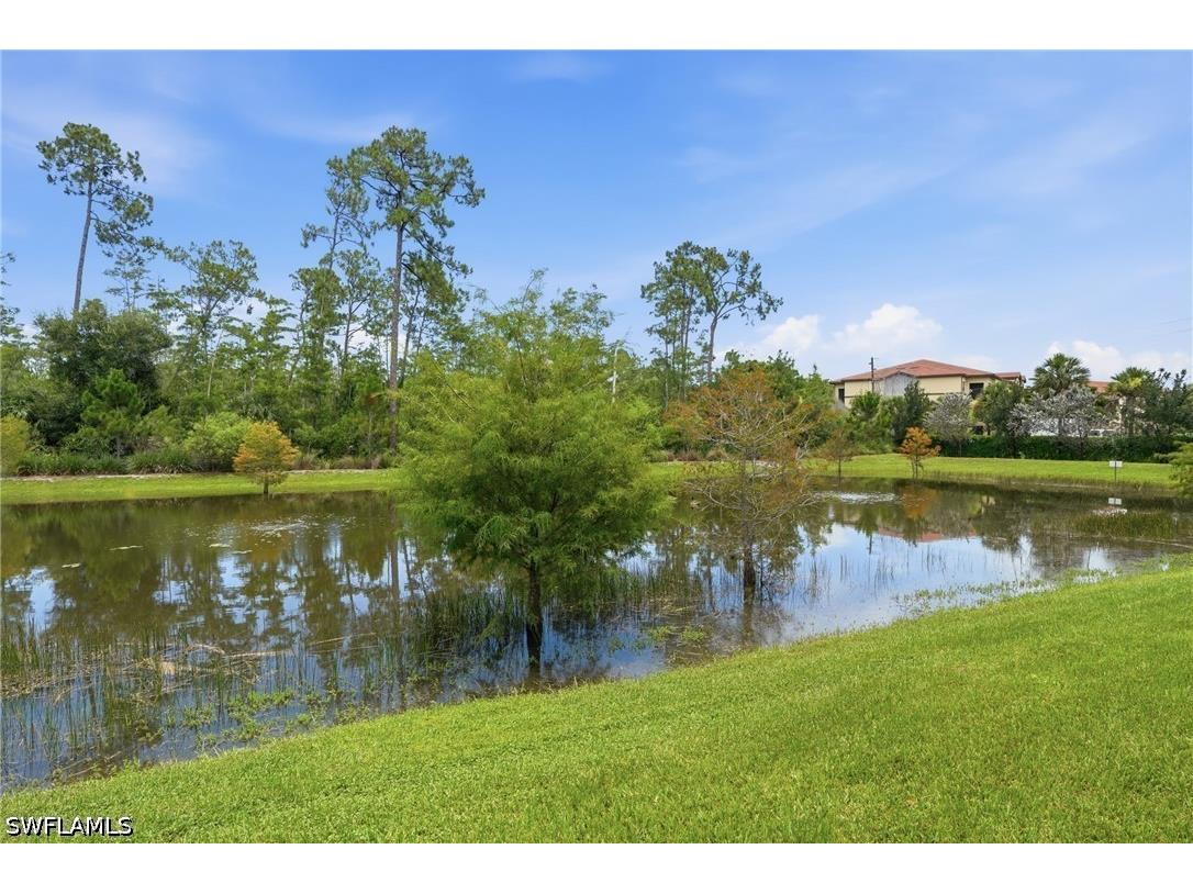 13081 Pembroke Drive Naples FL 34105 226026265 image2