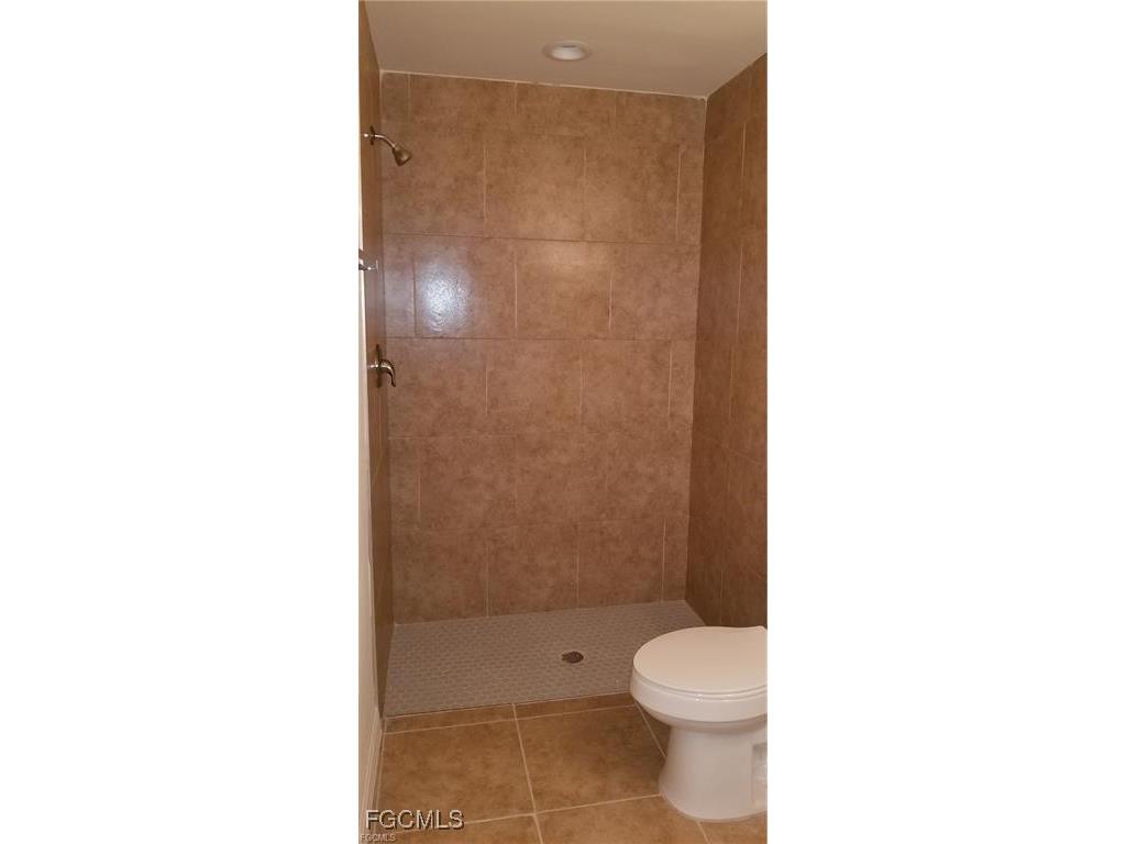 1309-1311 NE 8th Place Cape Coral FL 33909 2025004181 image9