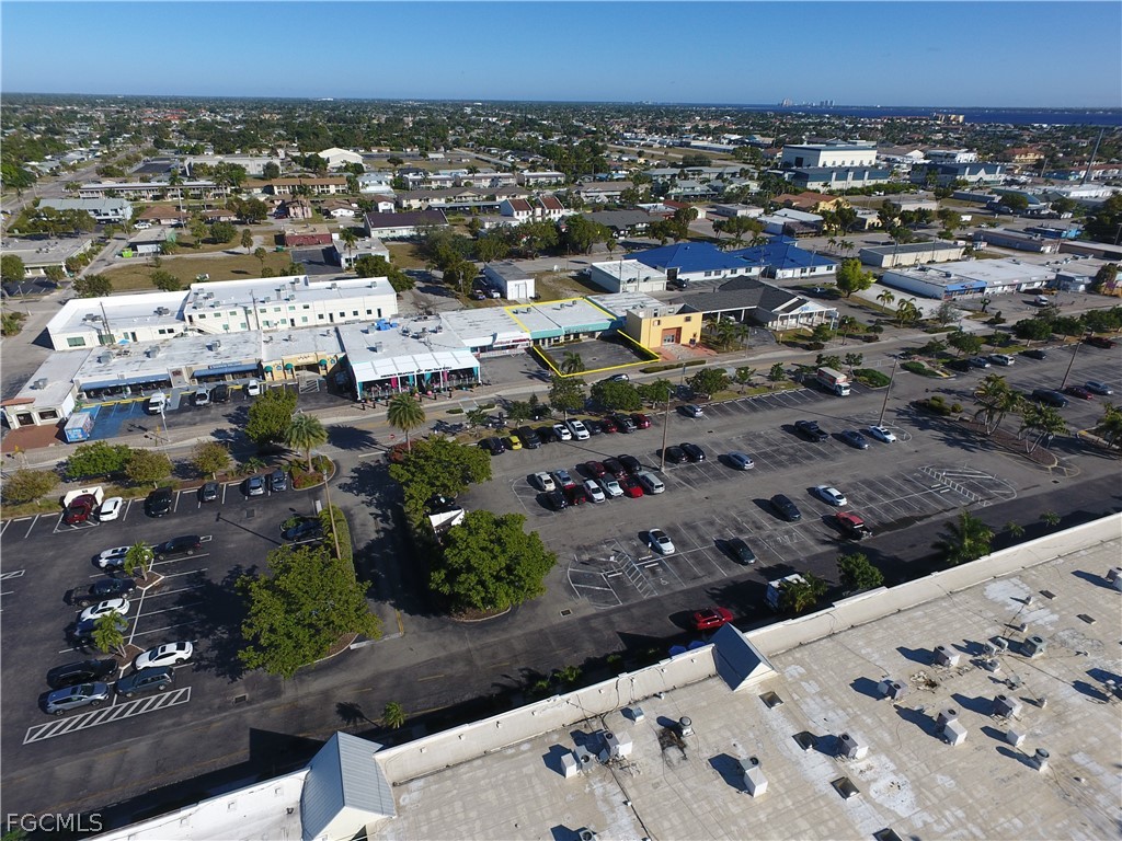 1309-B SE 47th Terrace Cape Coral FL 33904 2026012541 image3