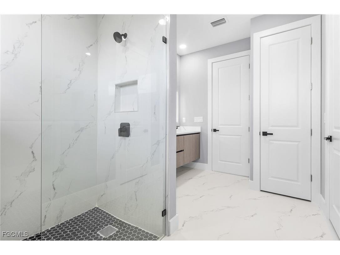 1309 NE 21st Avenue Cape Coral FL 33909 2025014340 image18