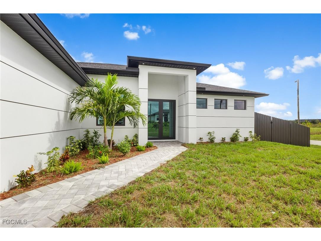 1309 NE 21st Avenue Cape Coral FL 33909 2025014340 image2