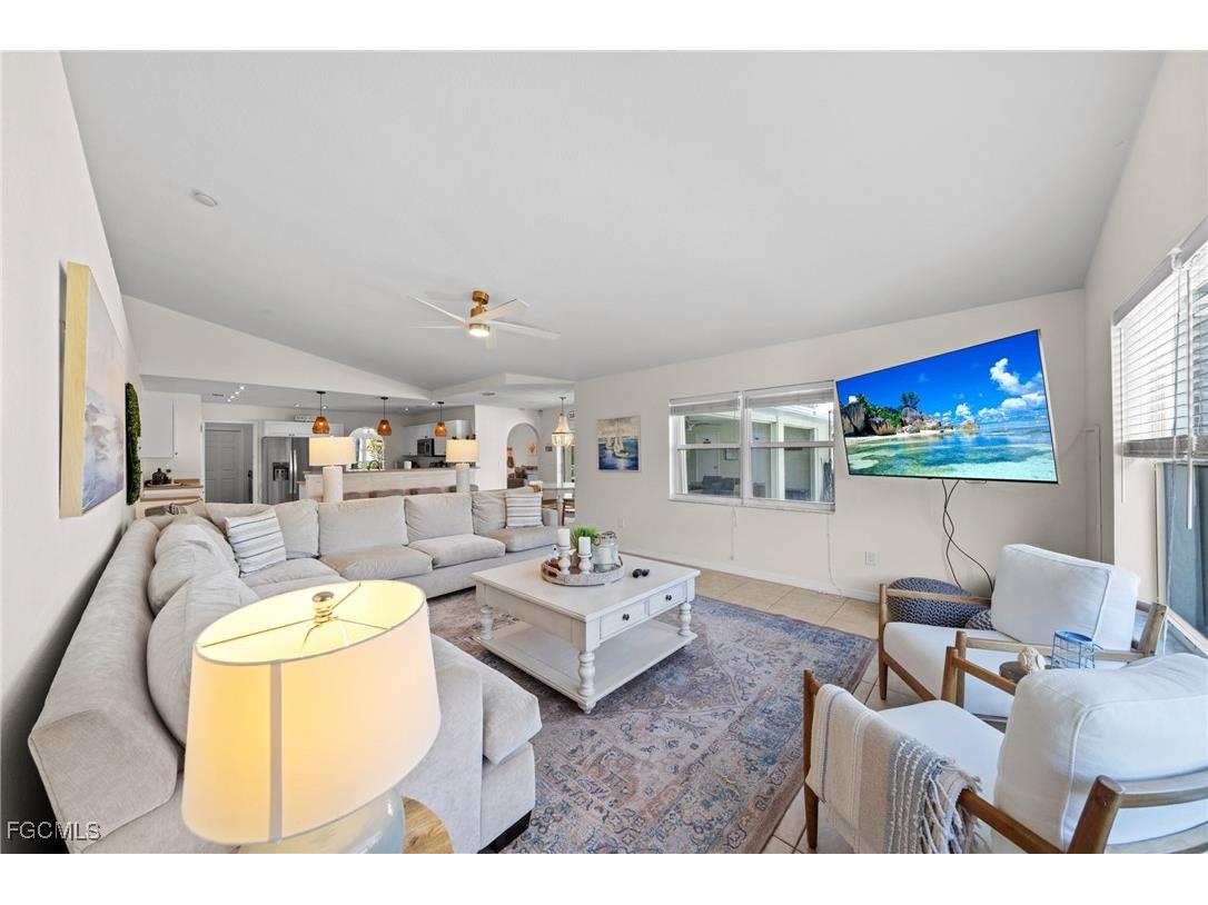 1309 SE 10th Terrace Cape Coral FL 33990 2025005539 image11