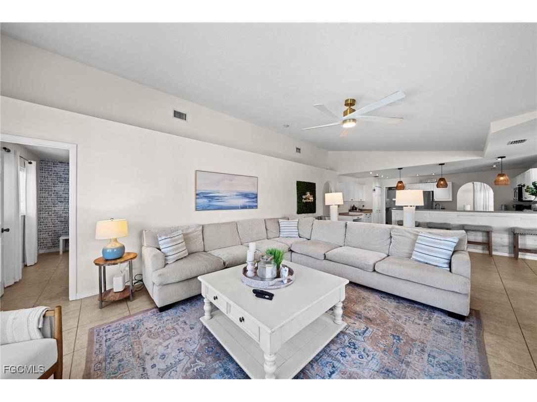 1309 SE 10th Terrace Cape Coral FL 33990 2025005539 image13