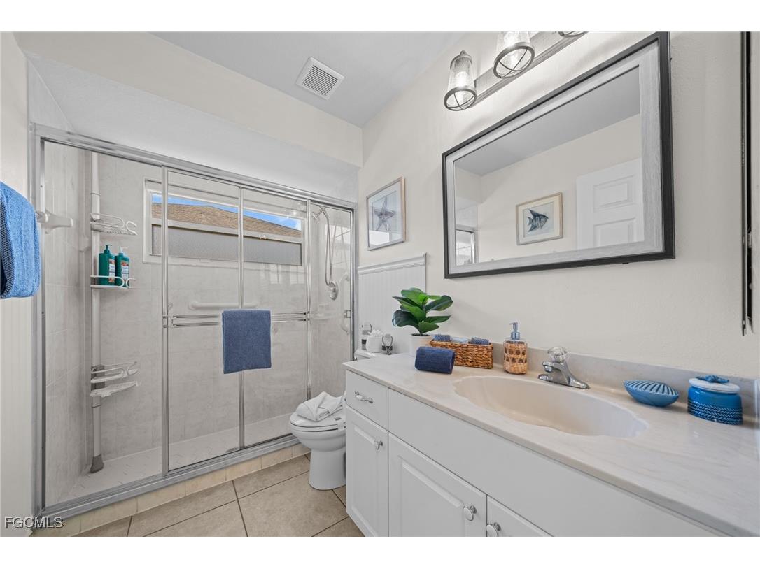 1309 SE 10th Terrace Cape Coral FL 33990 2025005539 image25