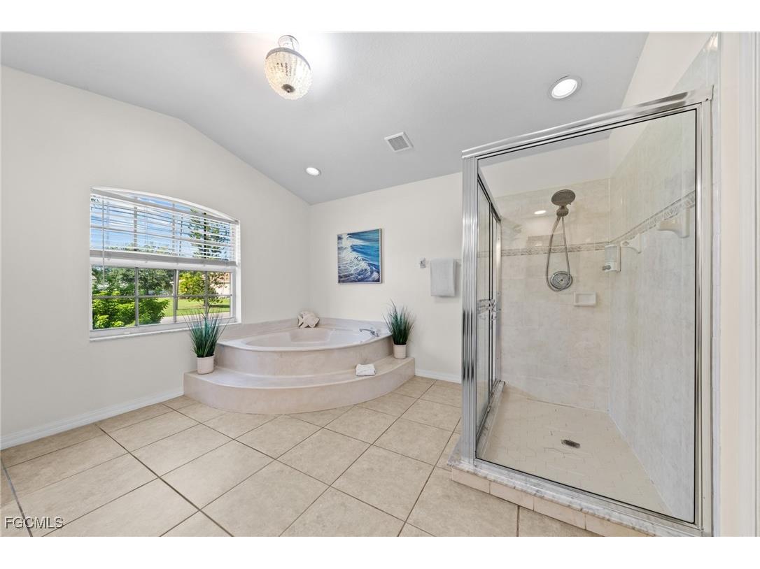 1309 SE 10th Terrace Cape Coral FL 33990 2025005539 image30