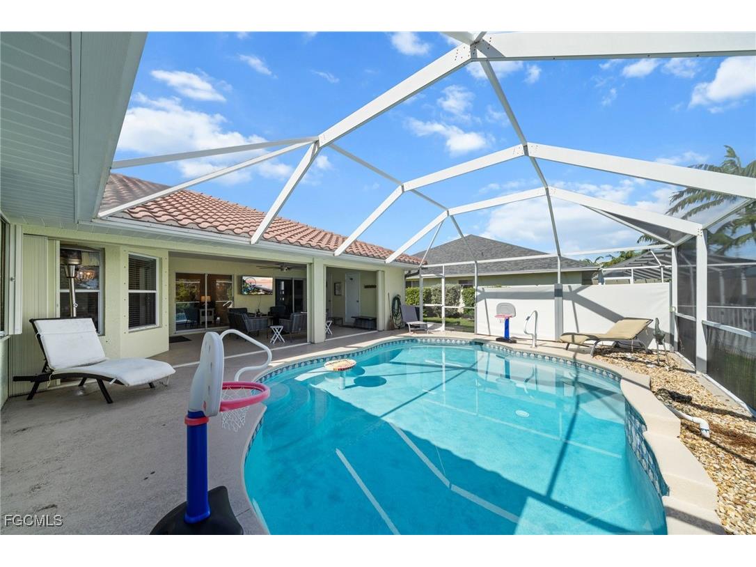 1309 SE 10th Terrace Cape Coral FL 33990 2025005539 image36