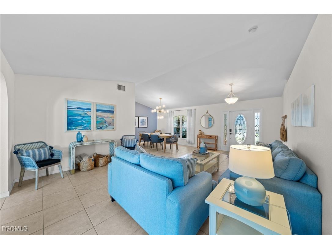 1309 SE 10th Terrace Cape Coral FL 33990 2025005539 image7