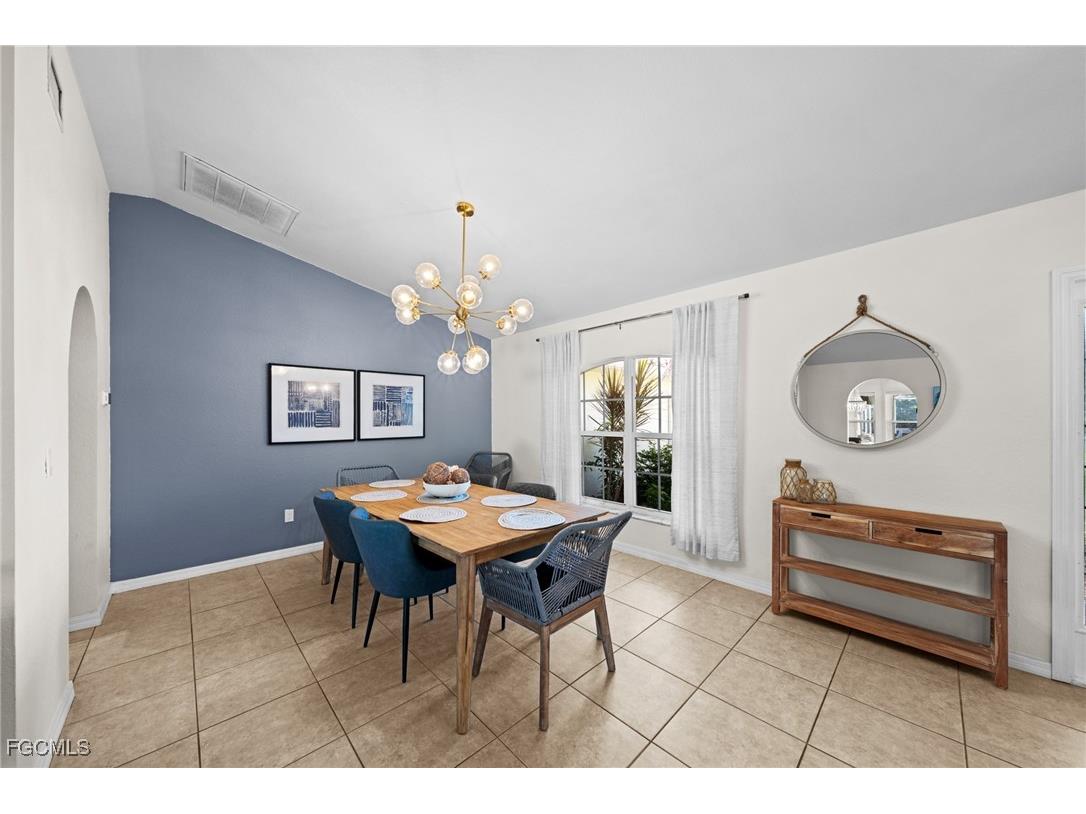 1309 SE 10th Terrace Cape Coral FL 33990 2025005539 image8