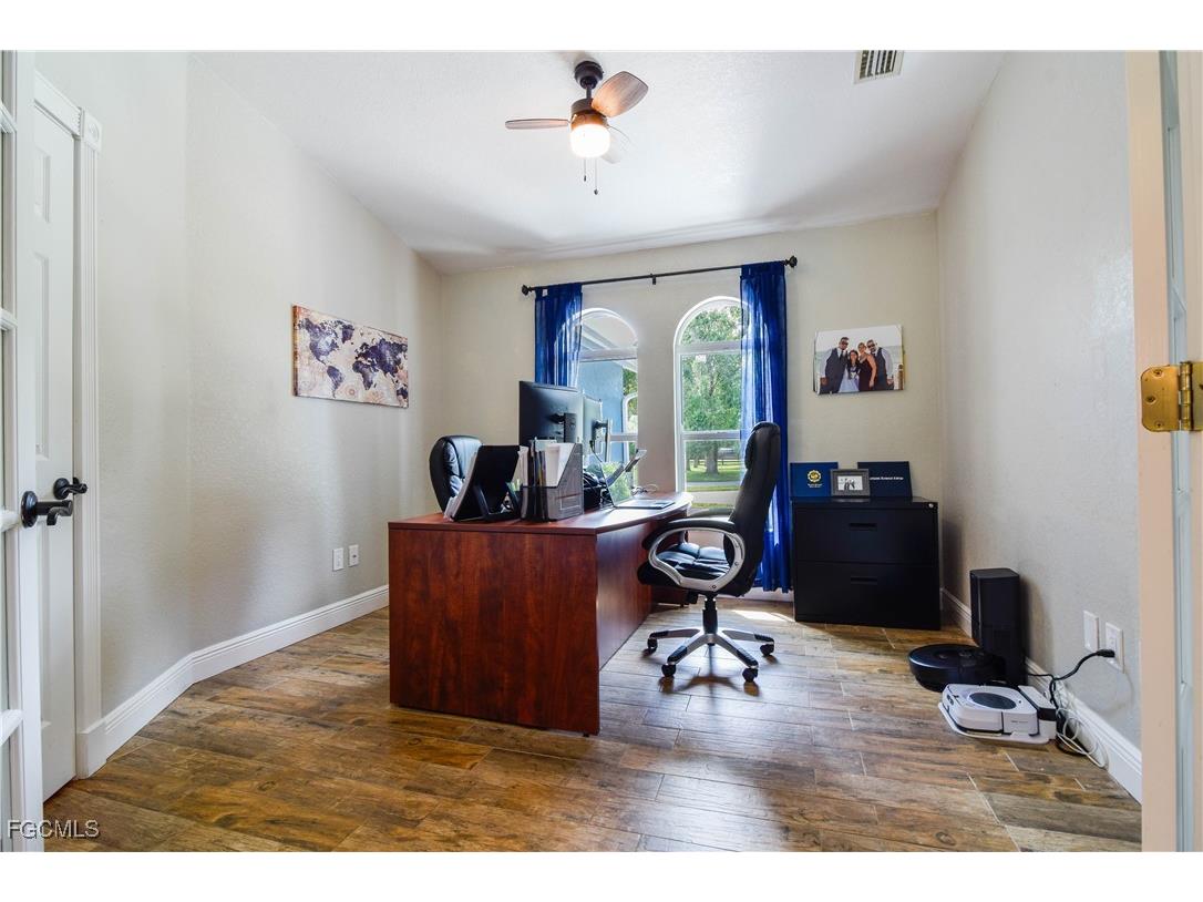 13091 Orange River Boulevard Fort Myers FL 33905 2025017432 image8