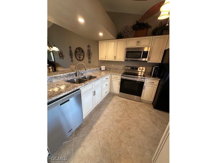 13094 Cross Creek Court #113 Fort Myers FL 33912 2025025957 image3