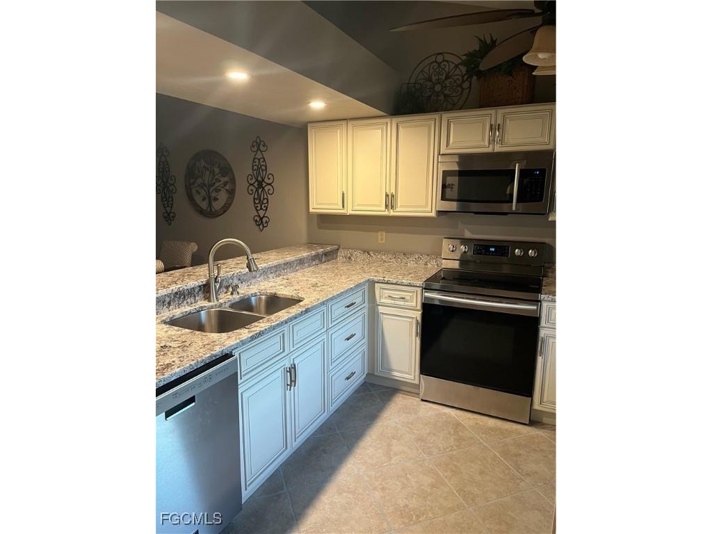 13094 Cross Creek Court #113 Fort Myers FL 33912 2025025957 image6