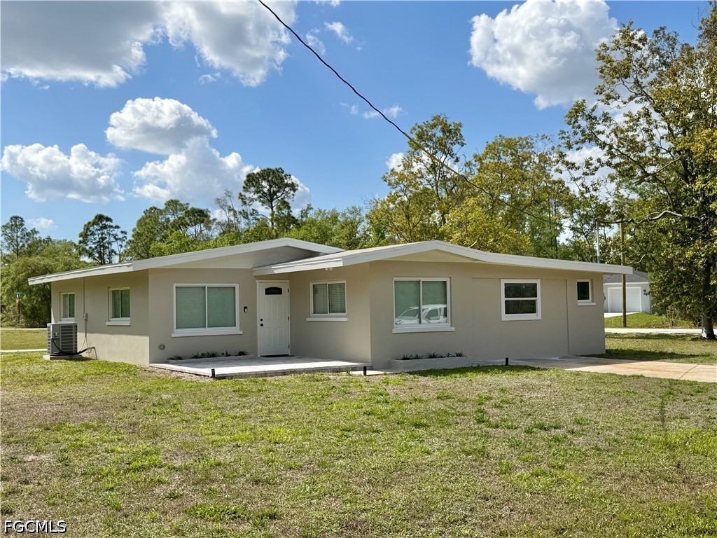 13097 Mizell Avenue Punta Gorda FL 33955 2026015871 image1