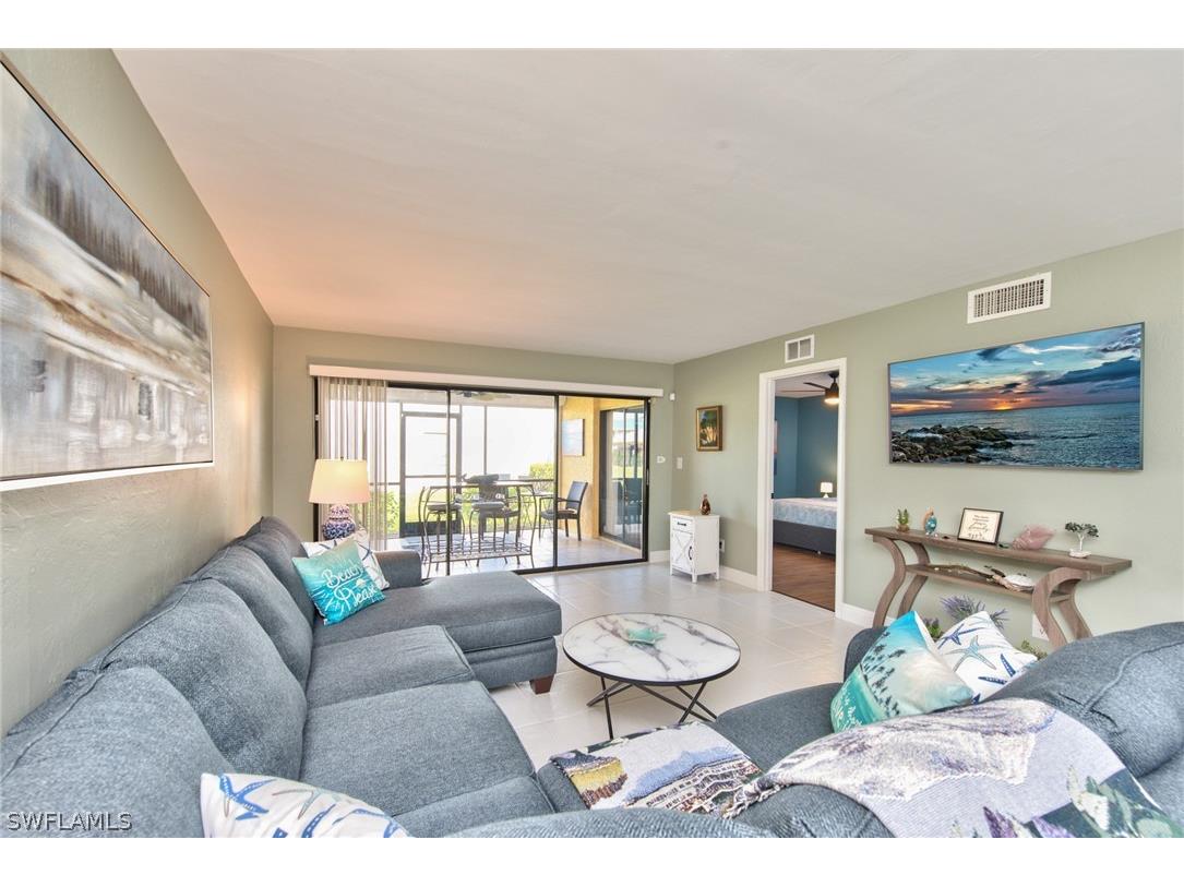 131 Cypress Way E #D Naples FL 34110 224034853 image1