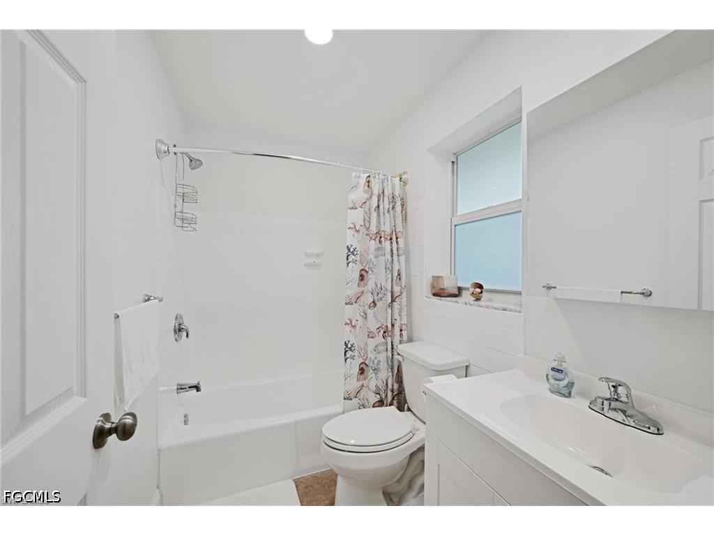 131 Eucalyptus Court Fort Myers Beach FL 33931 2026031538 image8