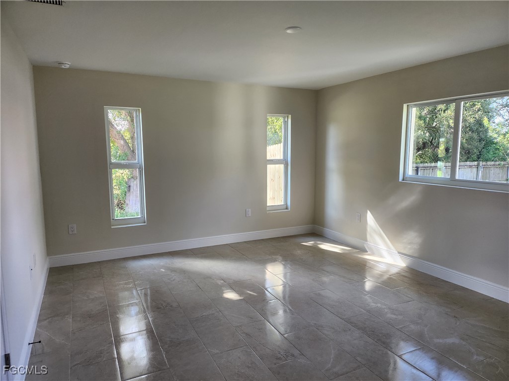 131 Grant Boulevard Lehigh Acres FL 33974 2025016046 image5