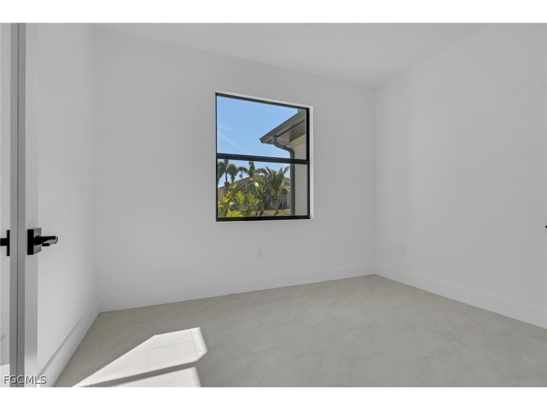 131 NW 7th Terrace Cape Coral FL 33993 2025009257 image10