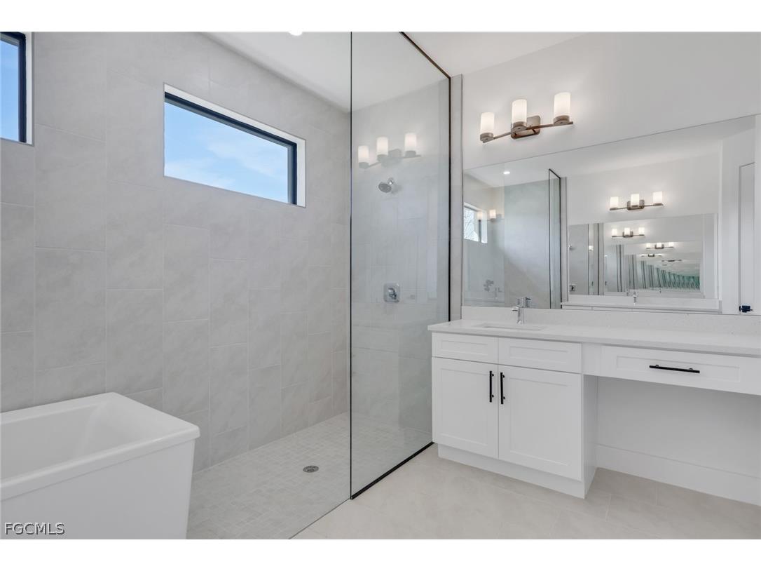 131 NW 7th Terrace Cape Coral FL 33993 2025009257 image14