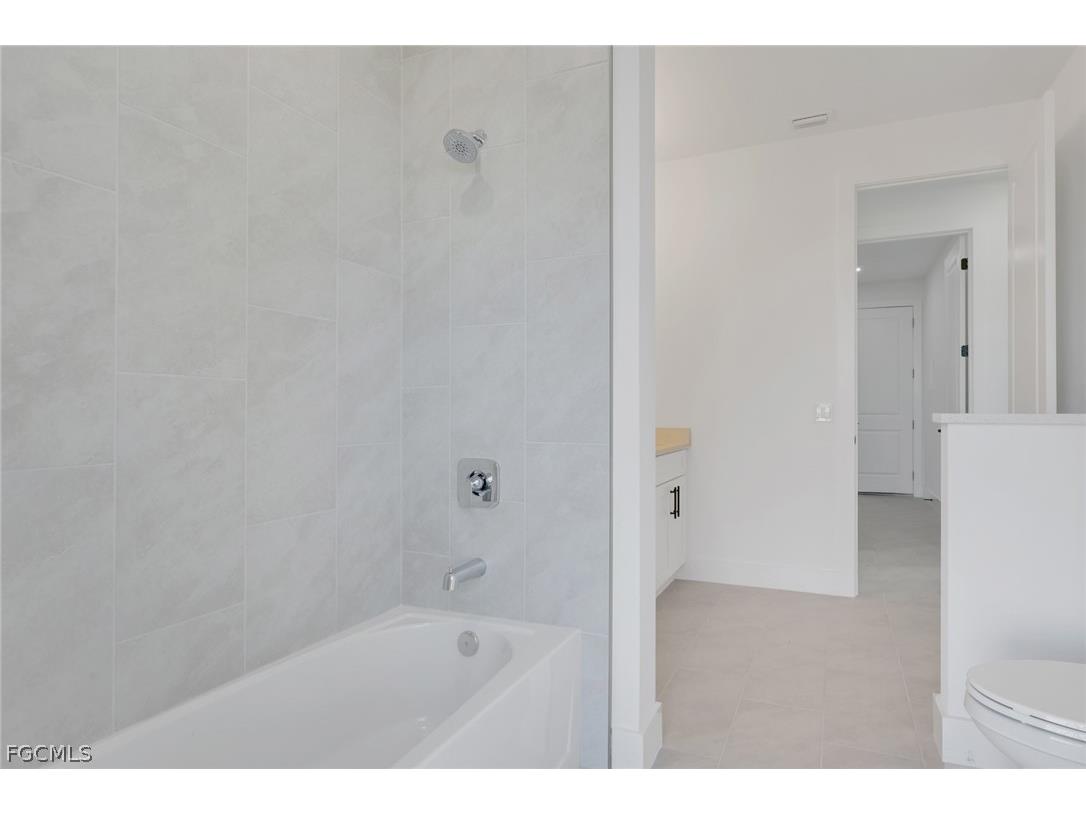 131 NW 7th Terrace Cape Coral FL 33993 2025009257 image18