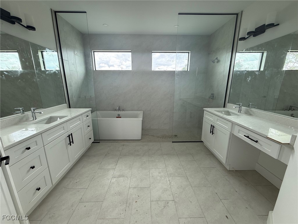 131 NW 7th Terrace Cape Coral FL 33993 2025009257 image3