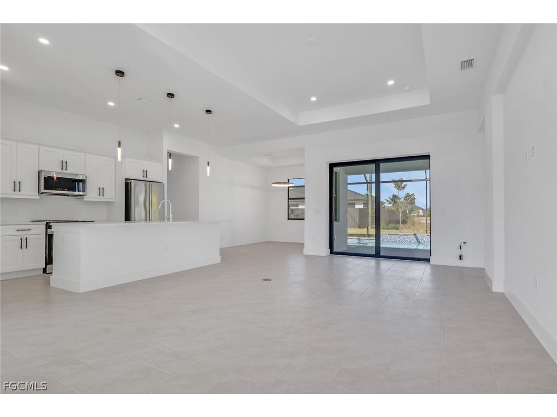 131 NW 7th Terrace Cape Coral FL 33993 2025009257 image7