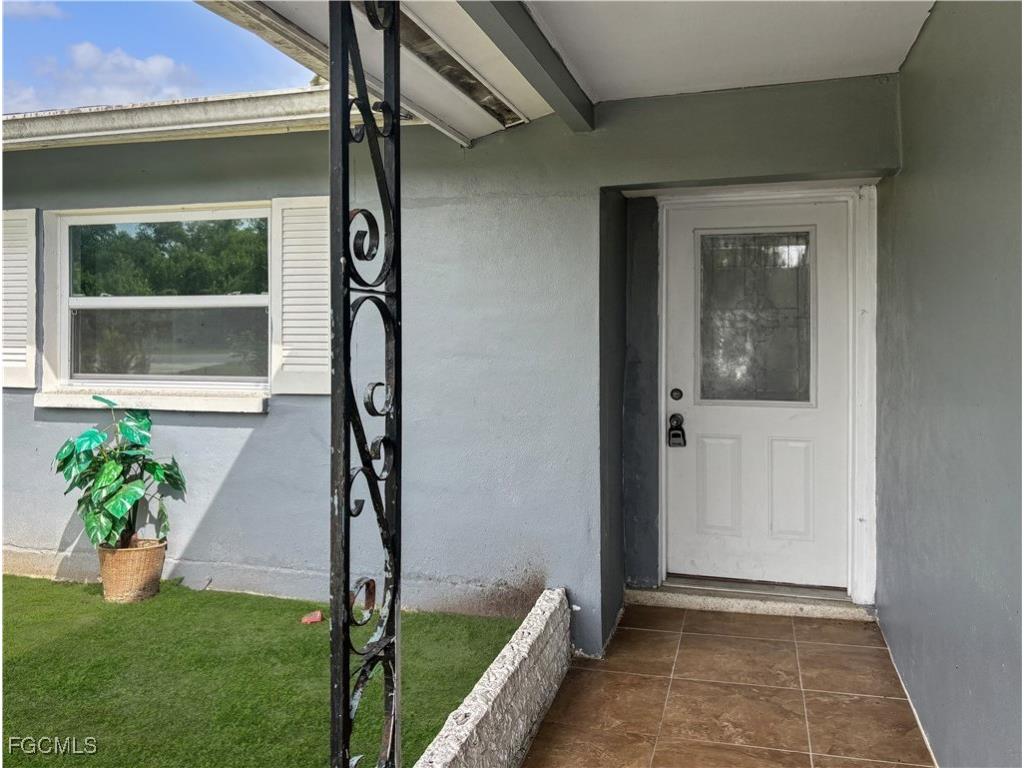 131 Schneider Drive Fort Myers FL 33905 2025013948 image2