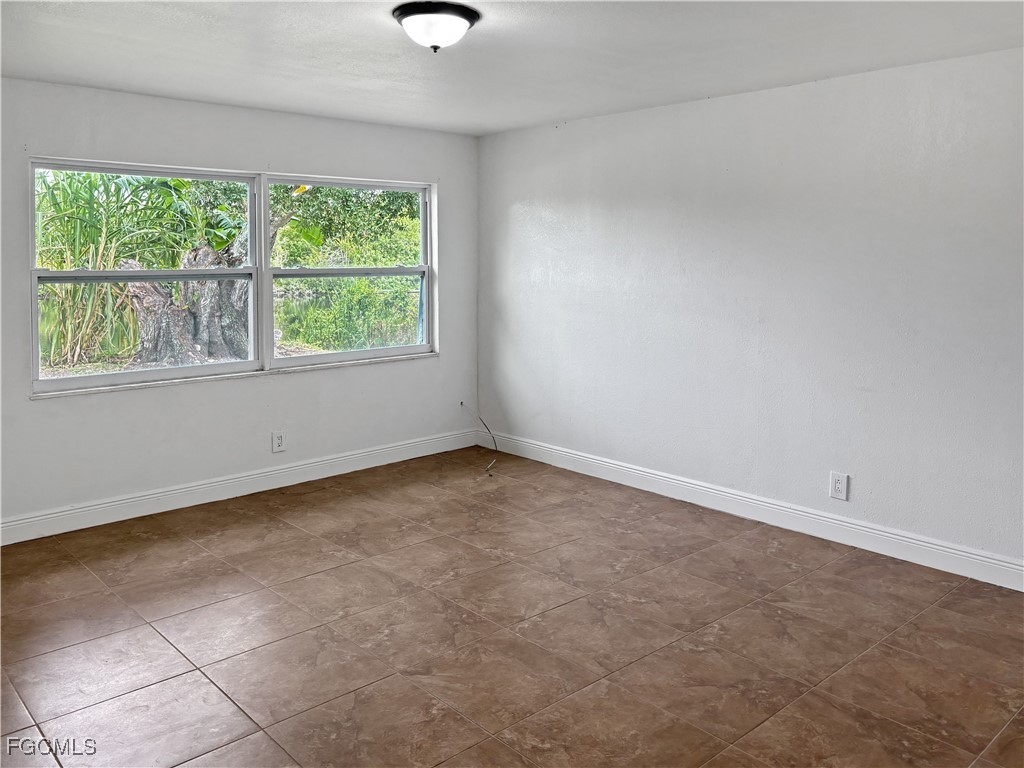 131 Schneider Drive Fort Myers FL 33905 2025013948 image5