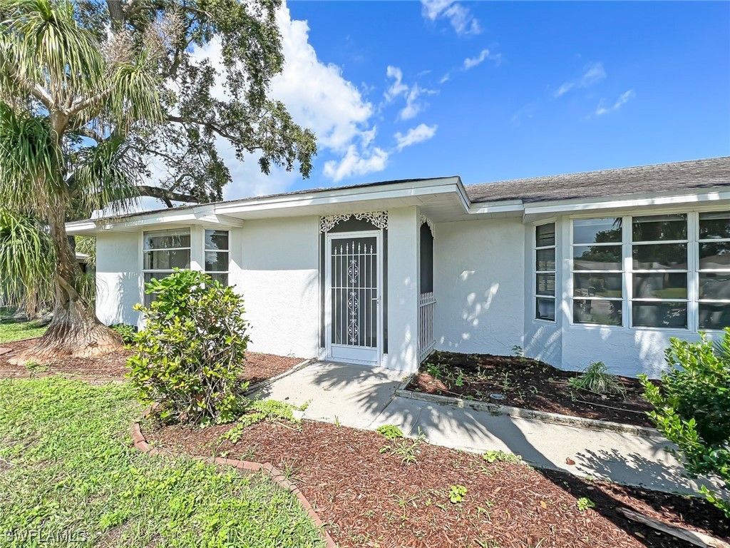 131 W Lake Drive Lehigh Acres FL 33936 223042721 image1