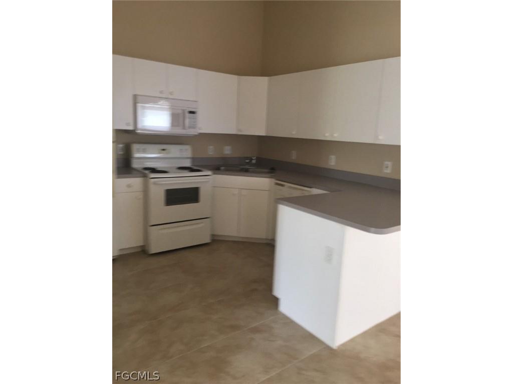 1310 NE 16th Terrace Cape Coral FL 33909 2026007154 image3