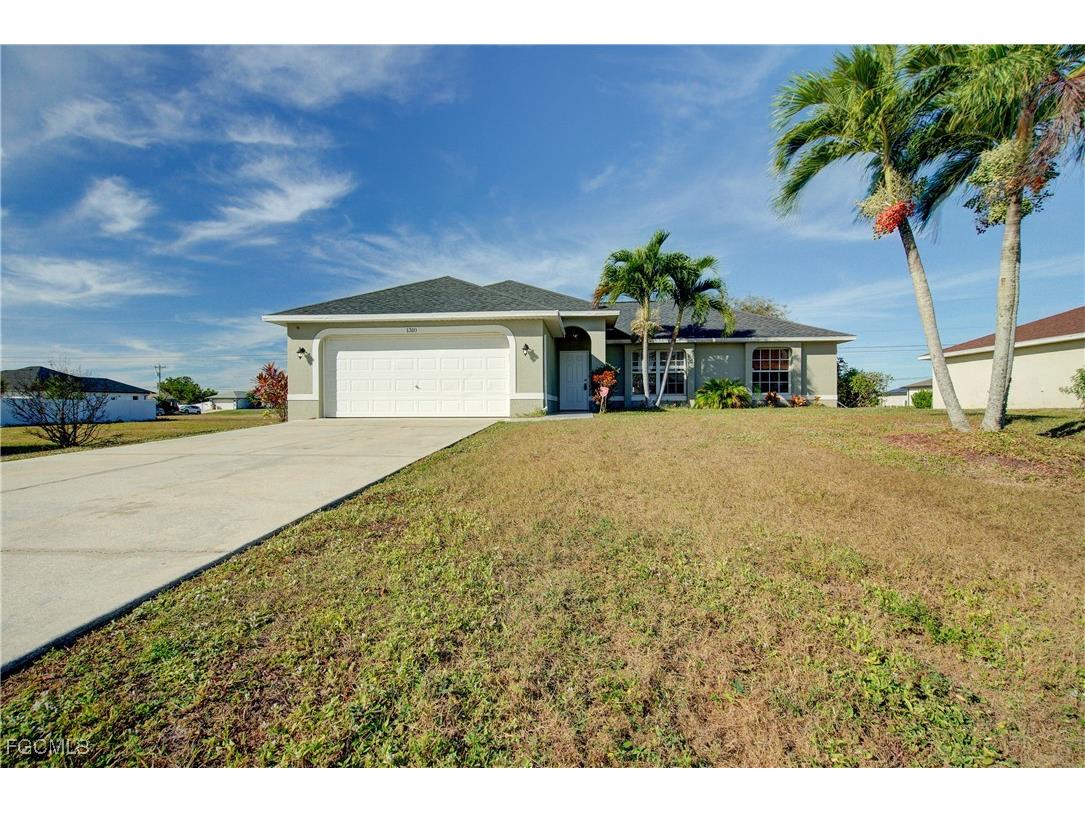 1310 NE 2nd Place Cape Coral FL 33909 2025022372 image1