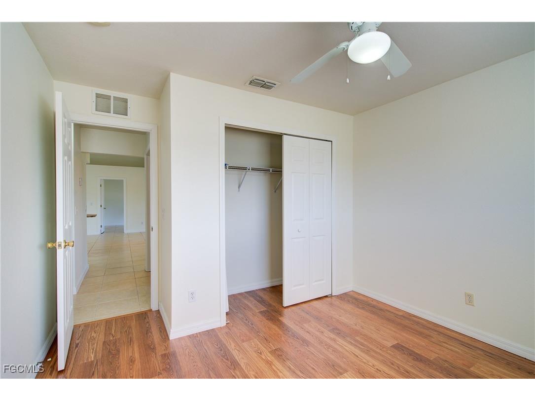 1310 NE 2nd Place Cape Coral FL 33909 2025022372 image17