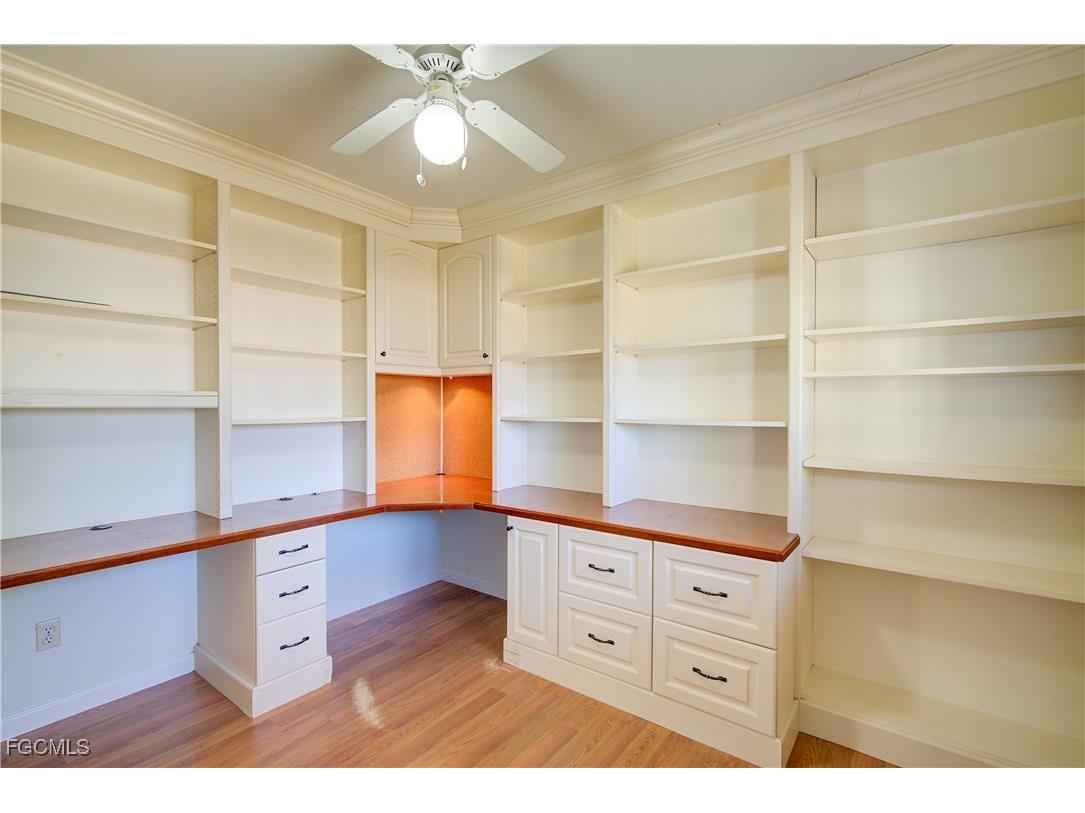 1310 NE 2nd Place Cape Coral FL 33909 2025022372 image18