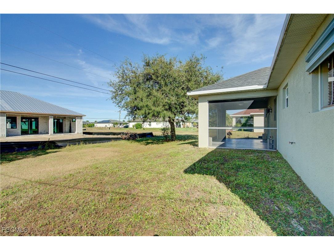 1310 NE 2nd Place Cape Coral FL 33909 2025022372 image30