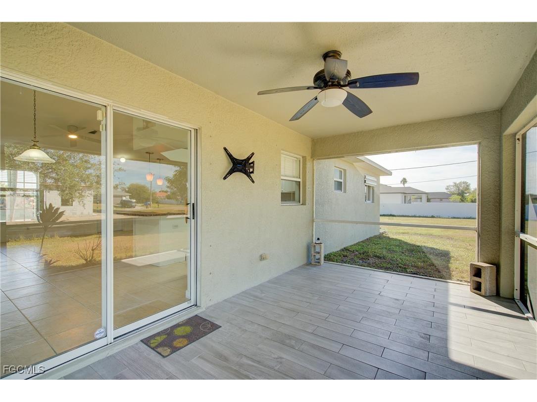 1310 NE 2nd Place Cape Coral FL 33909 2025022372 image7