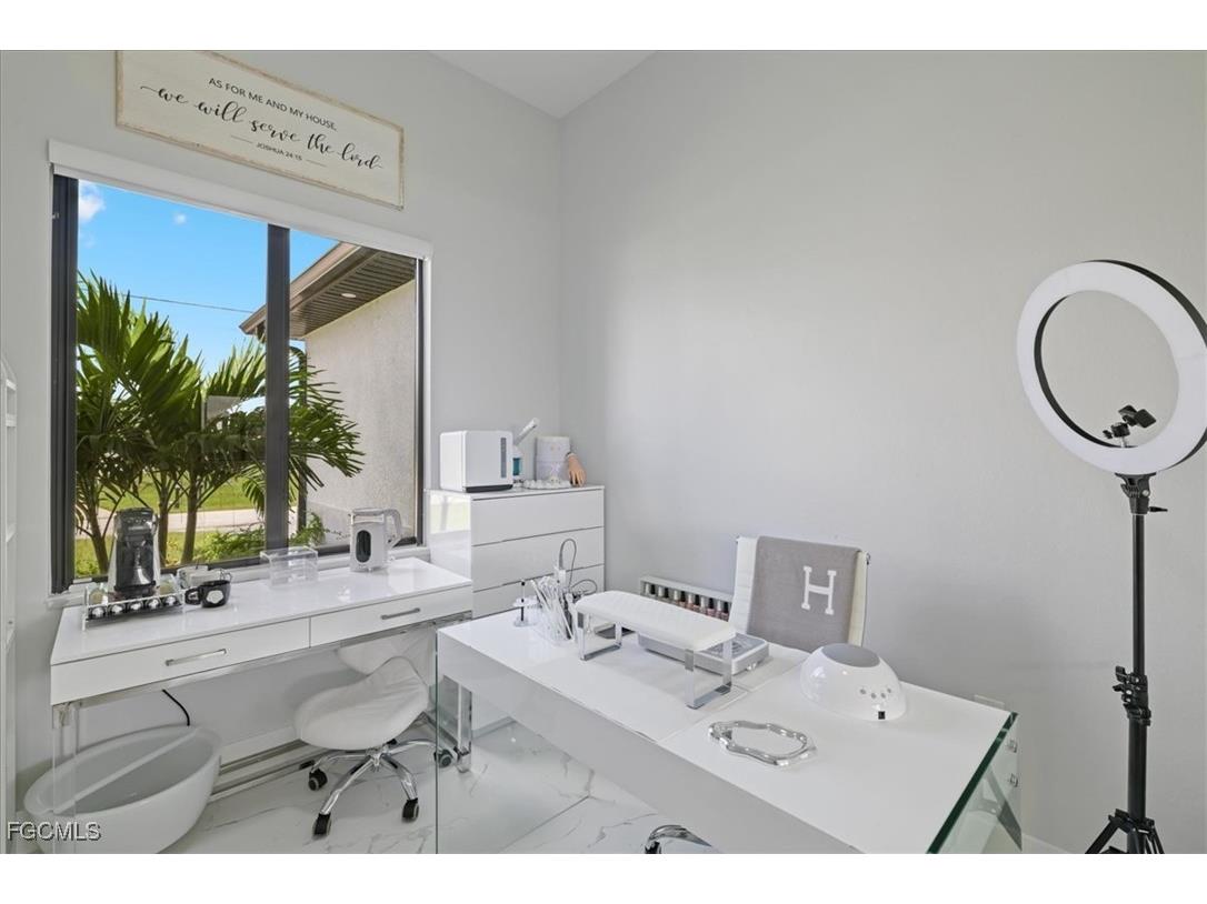 1310 NW 10th Terrace Cape Coral FL 33993 2025015471 image10