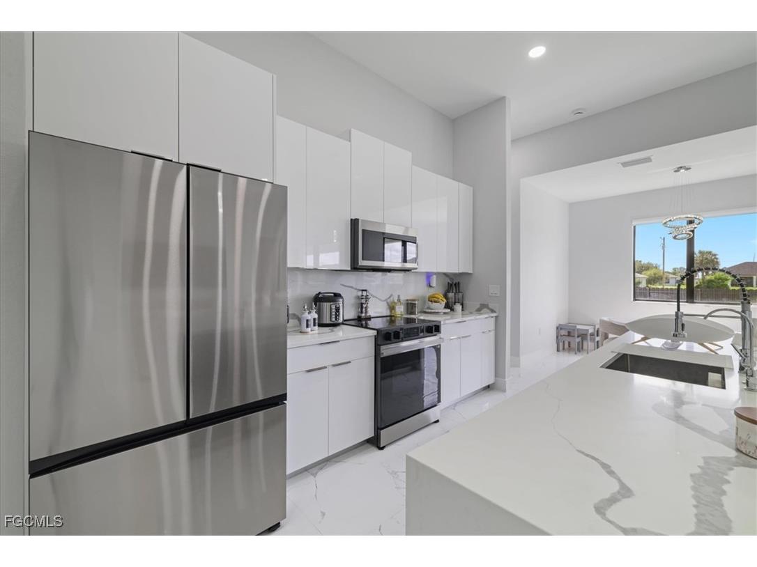 1310 NW 10th Terrace Cape Coral FL 33993 2025015471 image12