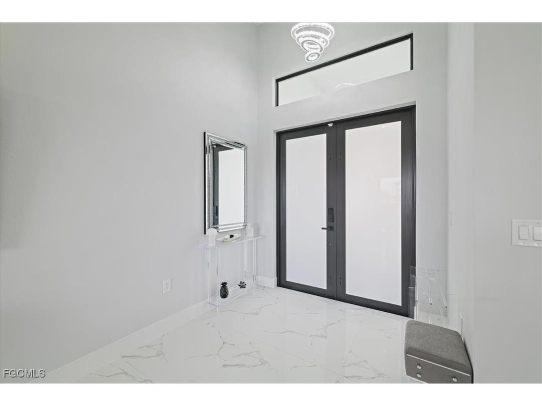 1310 NW 10th Terrace Cape Coral FL 33993 2025015471 image2