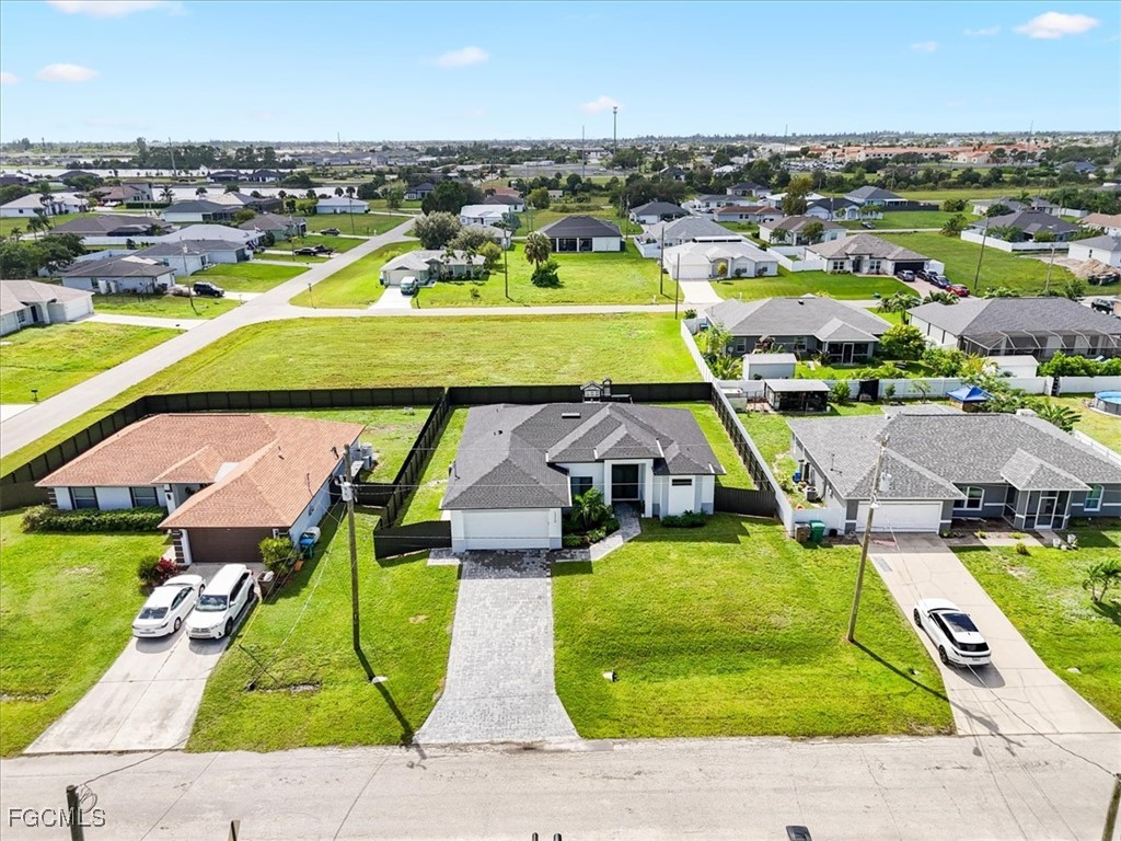 1310 NW 10th Terrace Cape Coral FL 33993 2025015471 image28