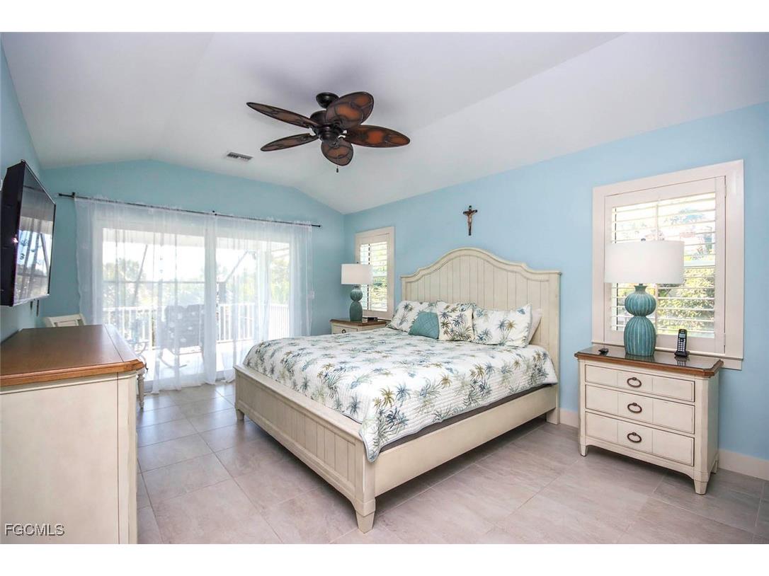 1310 Par View Drive Sanibel FL 33957 2025022766 image12
