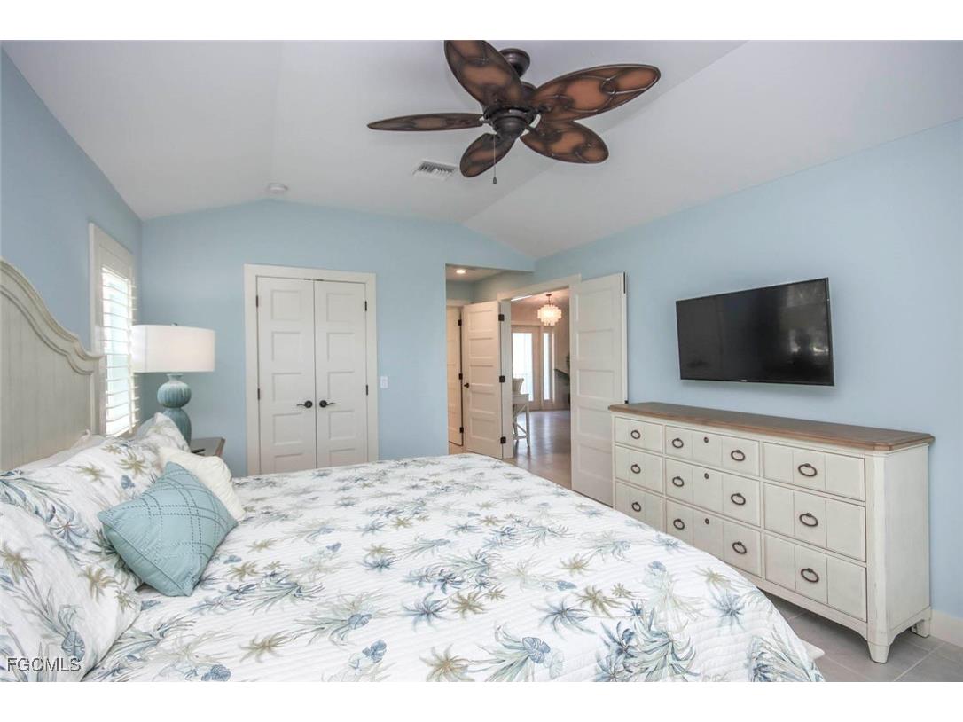 1310 Par View Drive Sanibel FL 33957 2025022766 image14