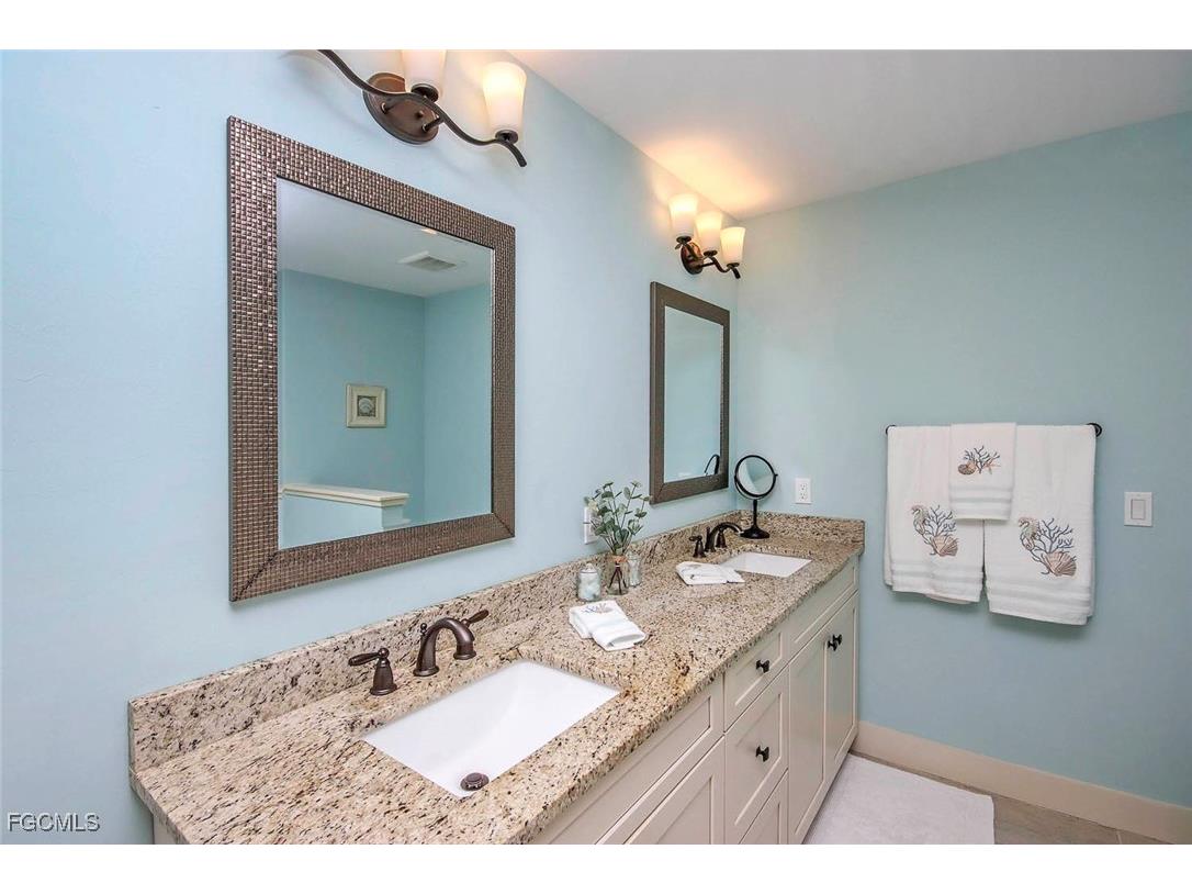 1310 Par View Drive Sanibel FL 33957 2025022766 image15