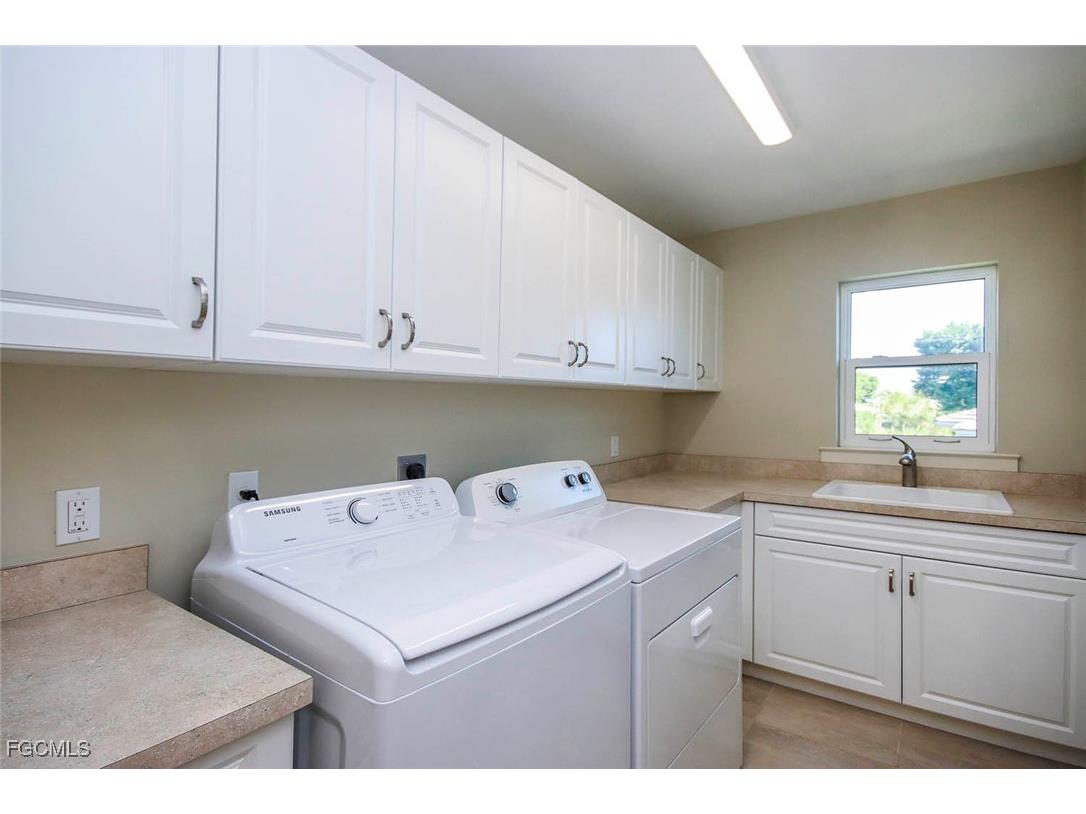 1310 Par View Drive Sanibel FL 33957 2025022766 image19