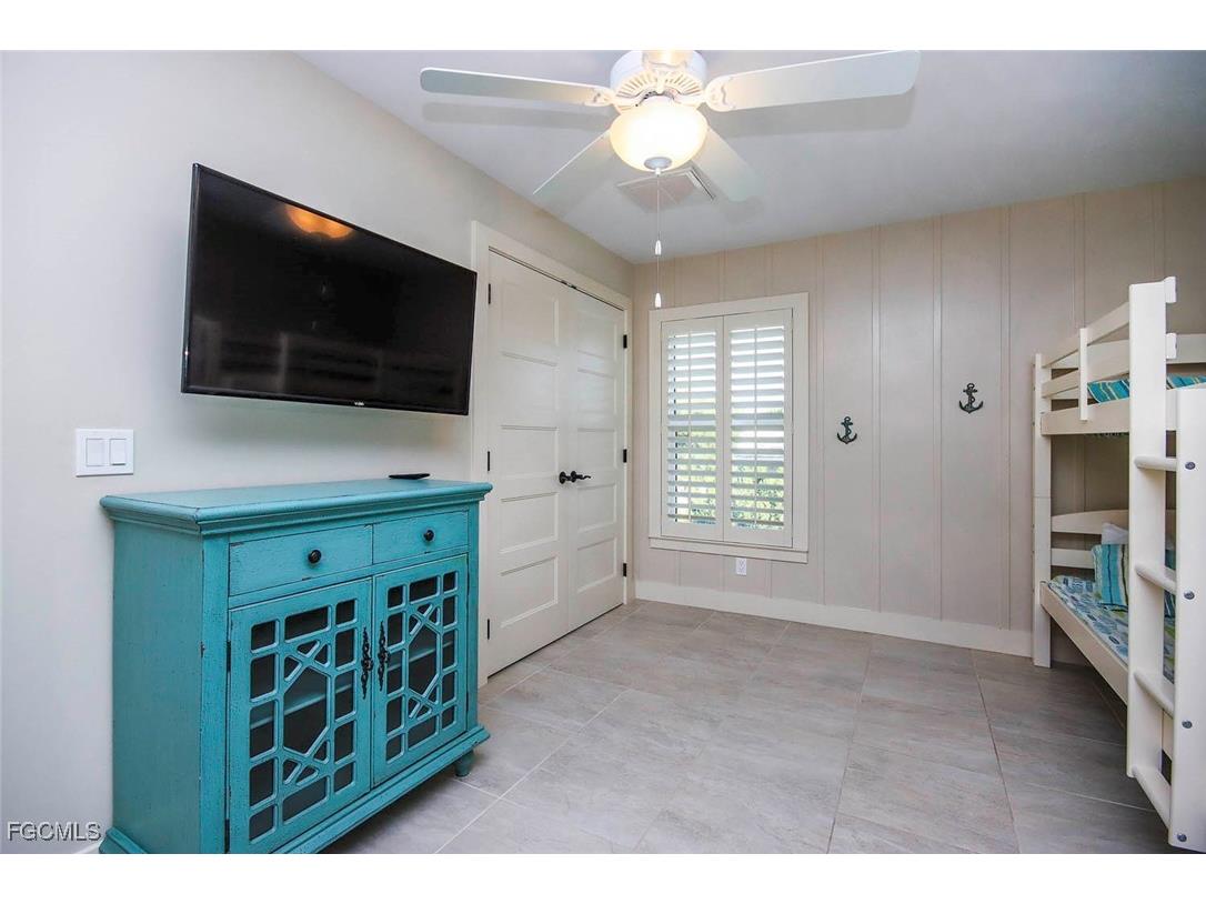 1310 Par View Drive Sanibel FL 33957 2025022766 image24