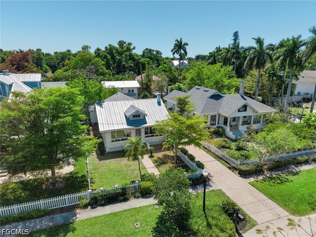 1310 Poinciana Avenue Fort Myers FL 33901 2026010849 image1