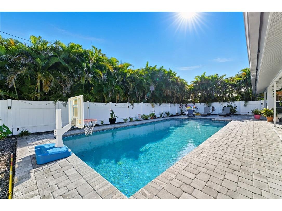 1310 SW 19th Lane Cape Coral FL 33991 2025014387 image16