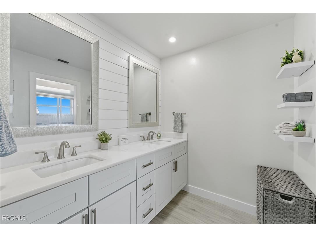 1310 SW 19th Lane Cape Coral FL 33991 2025014387 image21