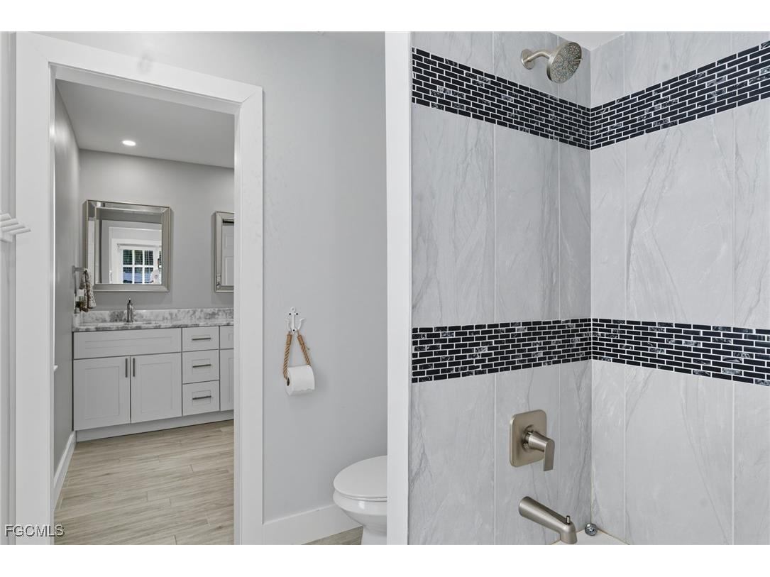 1310 SW 19th Lane Cape Coral FL 33991 2025014387 image23