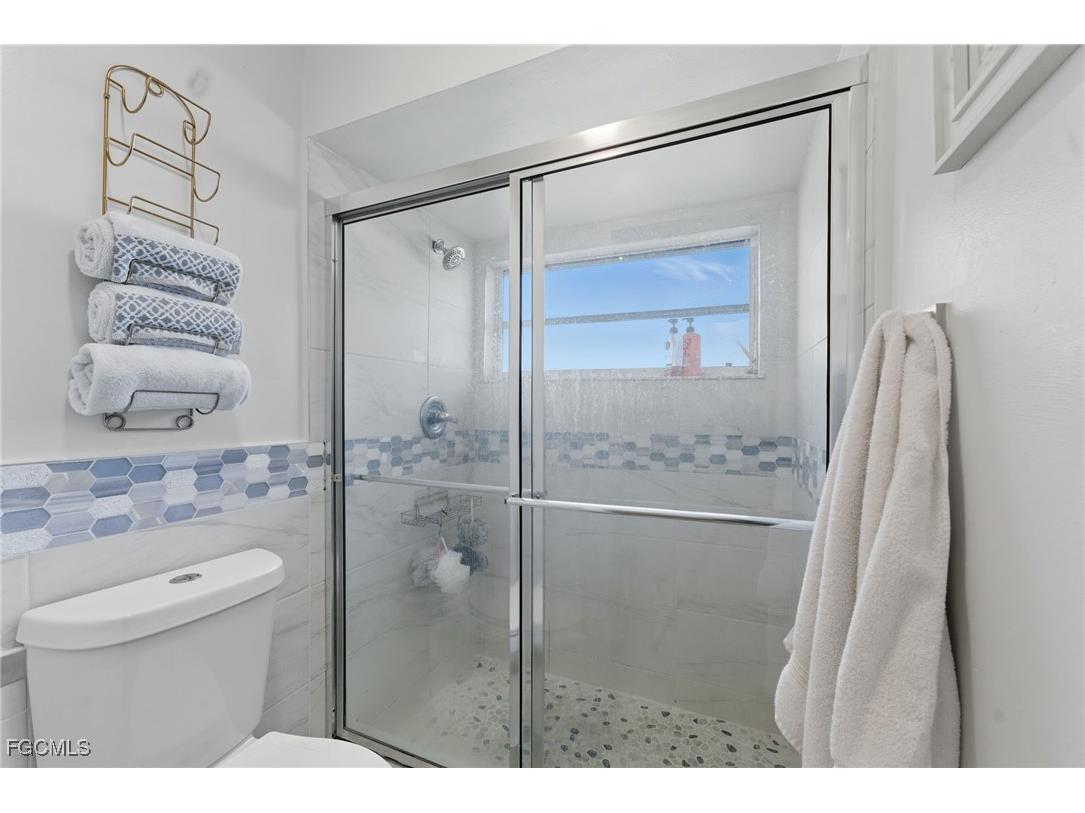 1310 SW 19th Lane Cape Coral FL 33991 2025014387 image25